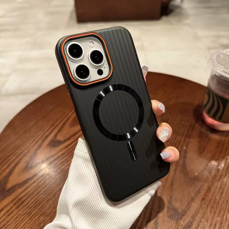 Corrugated Matt Magsafe Case